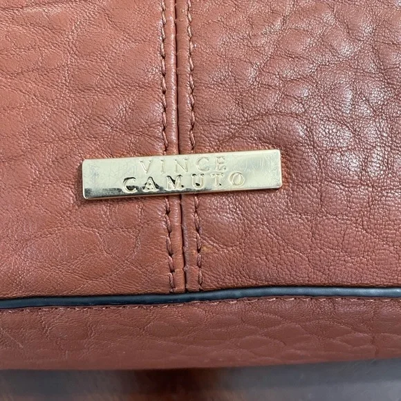 Vince Camuto women’s soft genuine leather Tot-bag cross body. Pine cone color - Picture 8 of 10